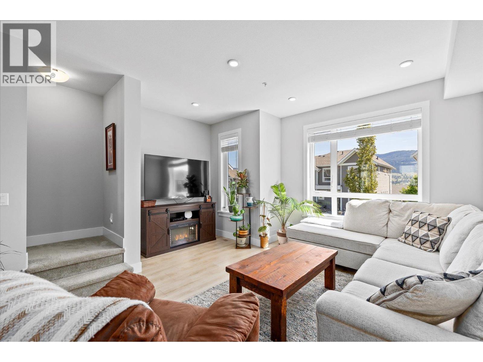 13098 Shoreline Way Unit# 40, Lake Country