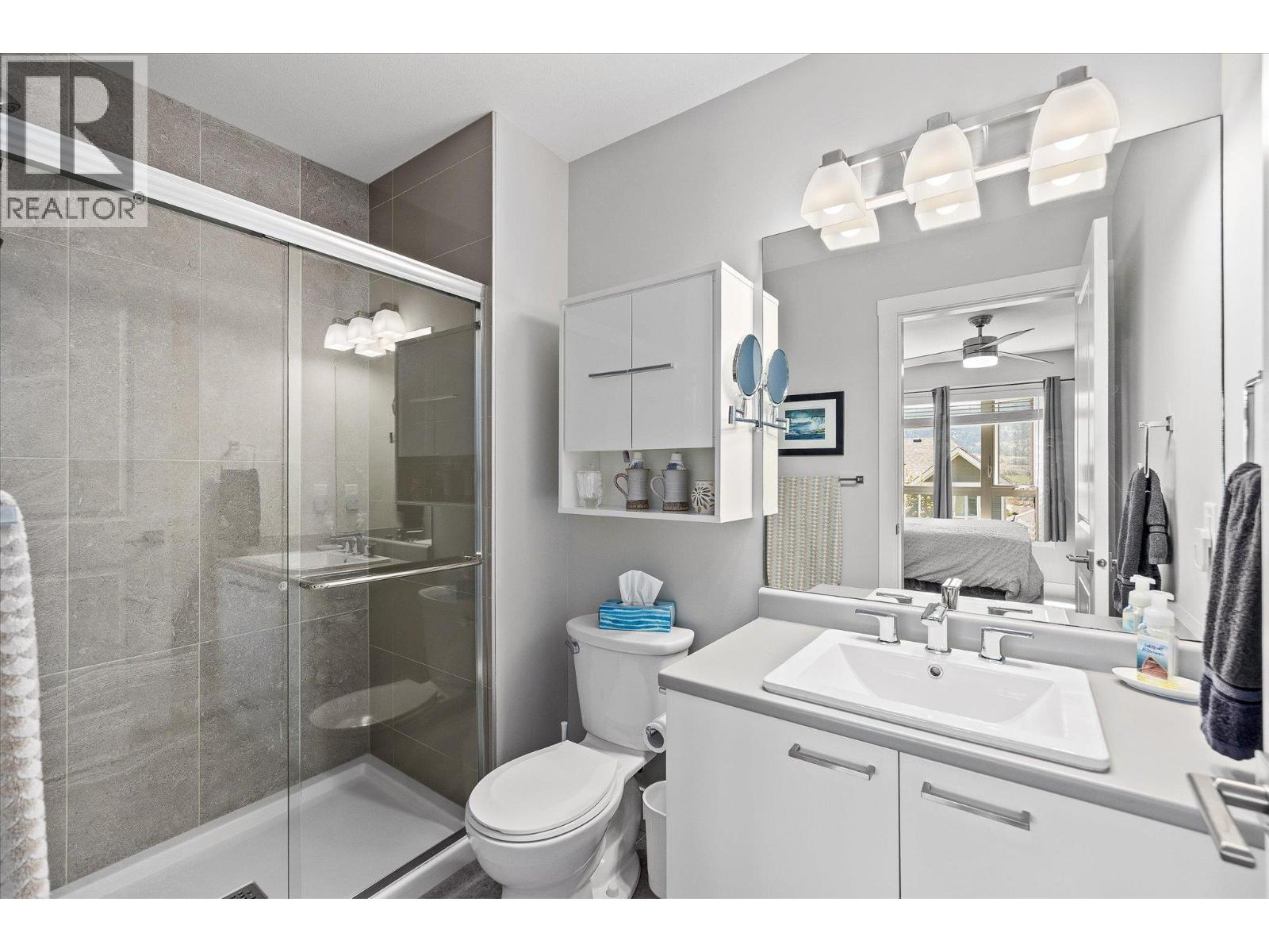 13098 Shoreline Way Unit# 40, Lake Country