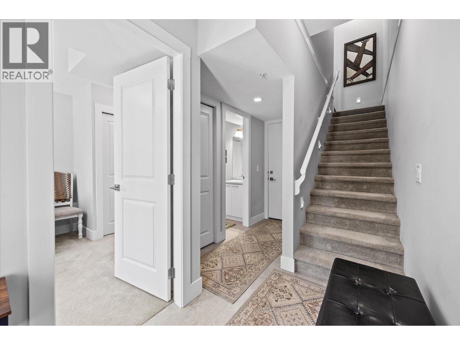 13098 Shoreline Way Unit# 40, Lake Country