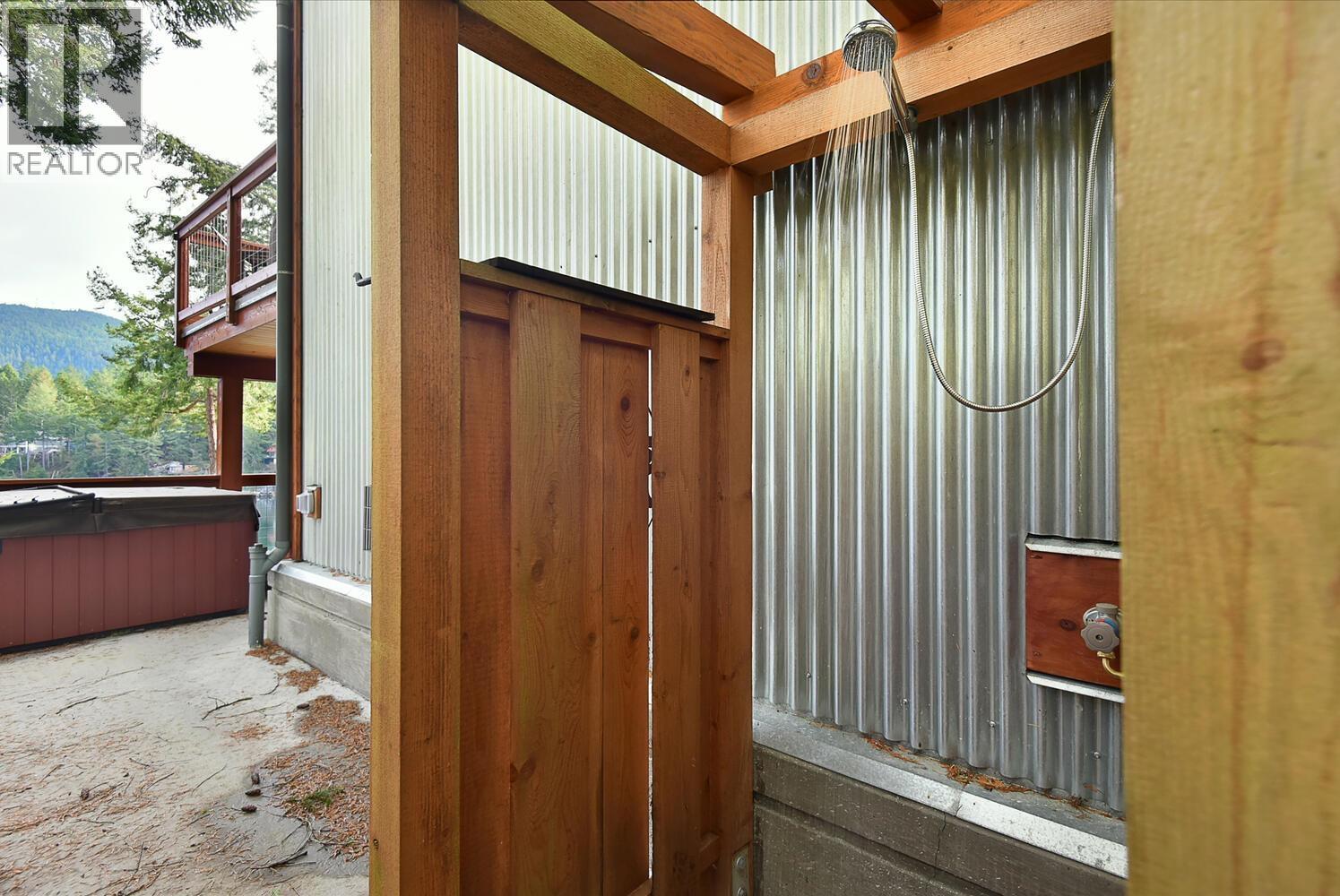 4650 GERRANS BAY ROAD, Madeira Park