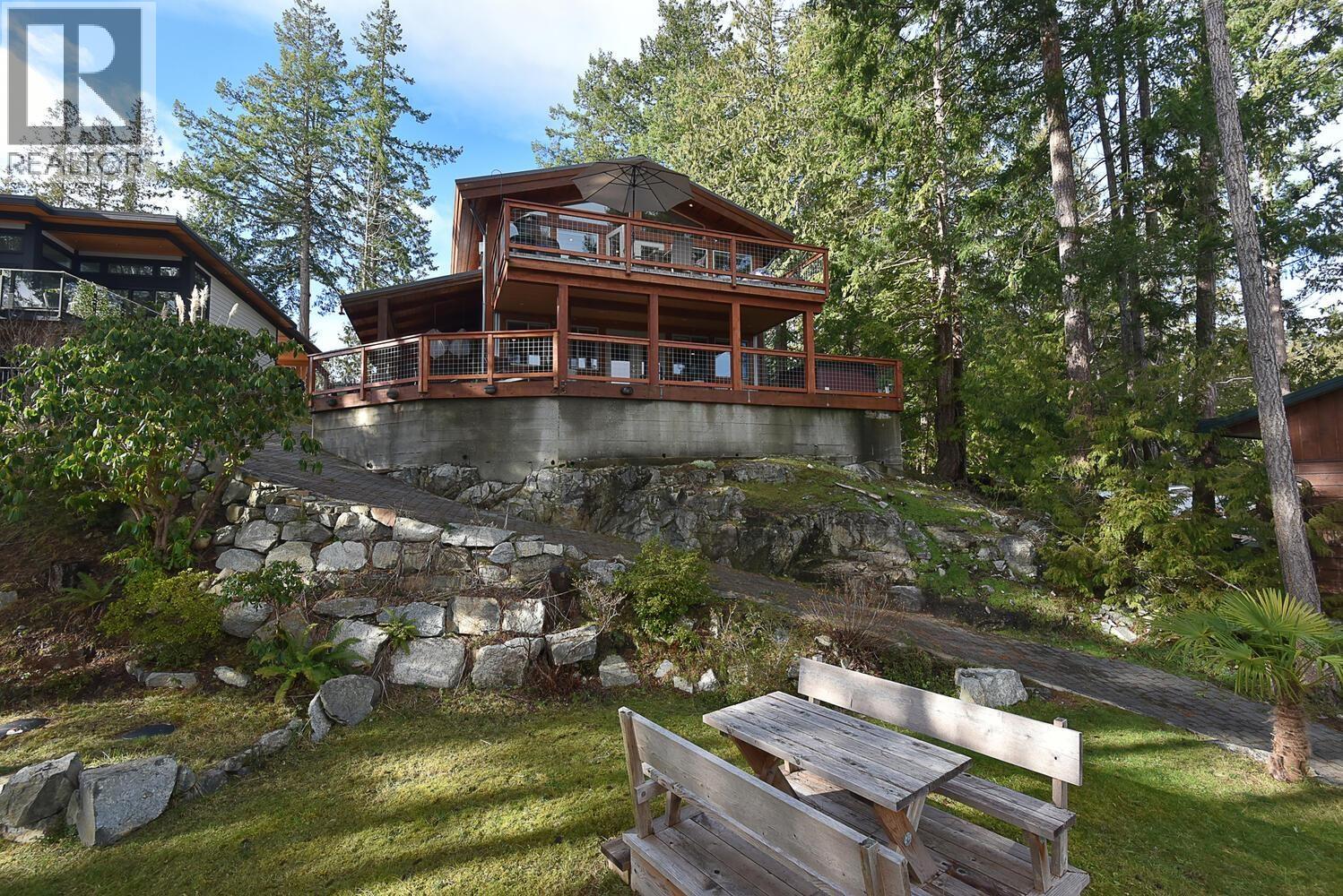 4650 GERRANS BAY ROAD, Madeira Park