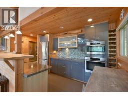 4650 Gerrans Bay Road, Madeira Park, BC V0N2H1 Photo 11