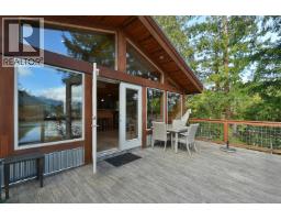 4650 Gerrans Bay Road, Madeira Park, BC V0N2H1 Photo 18