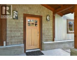 4650 Gerrans Bay Road, Madeira Park, BC V0N2H1 Photo 9