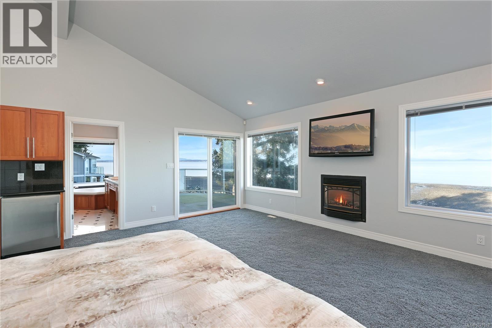 2270 Oyster Garden Rd, Campbell River