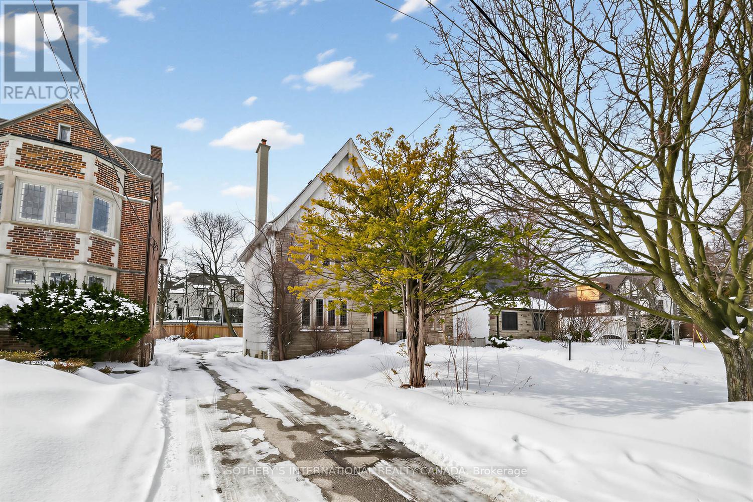 10 GARDINER ROAD - Photo 3 of 35, Toronto (Forest Hill South), Ontario