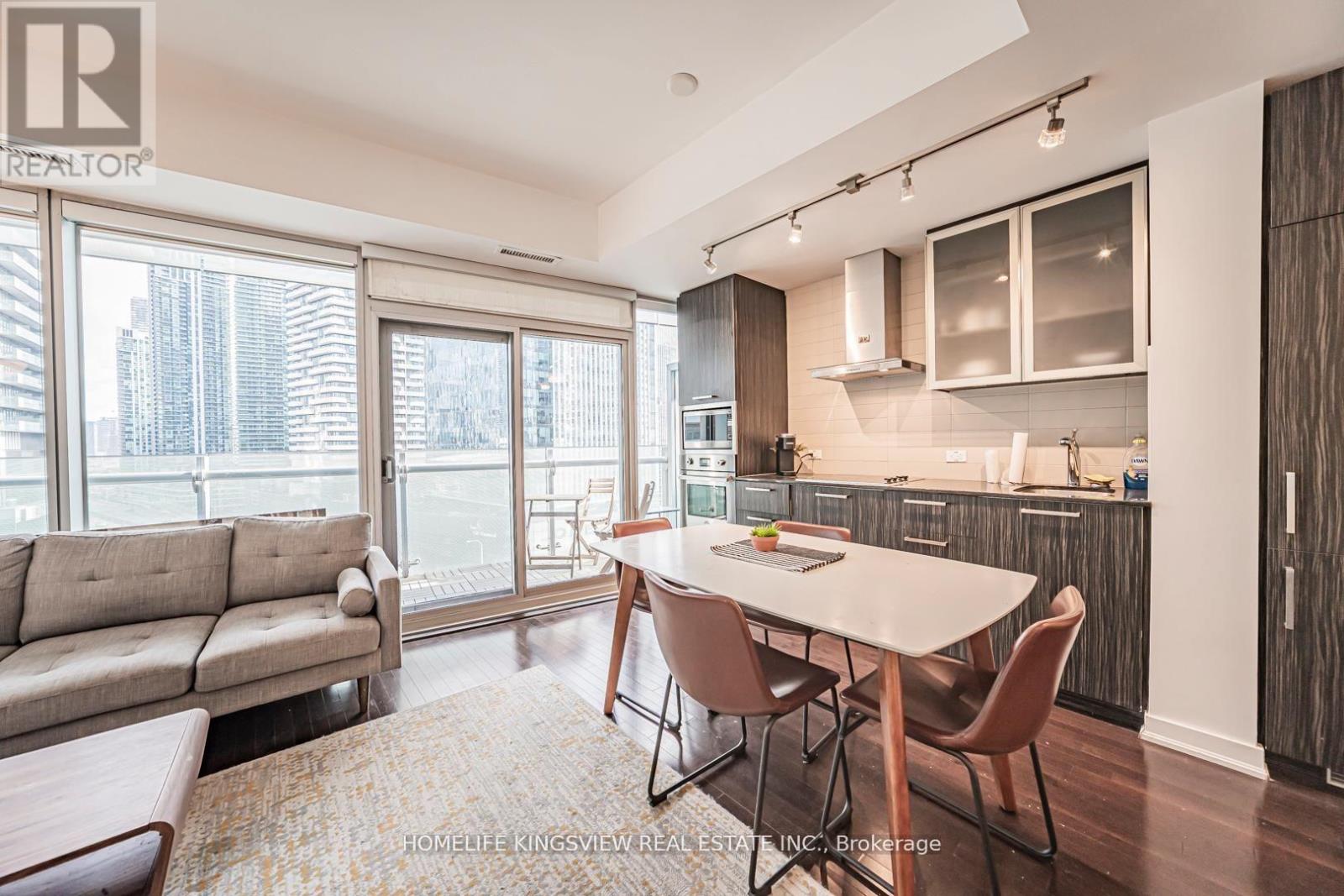 #1001 12 YORK STREET - 11