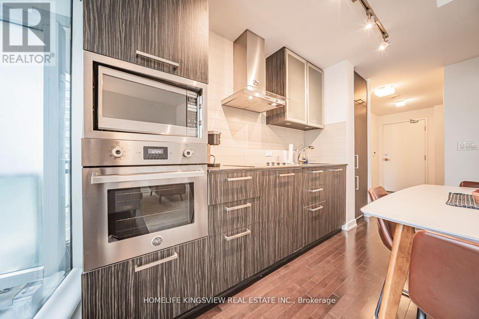 #1001 12 YORK STREET - 20