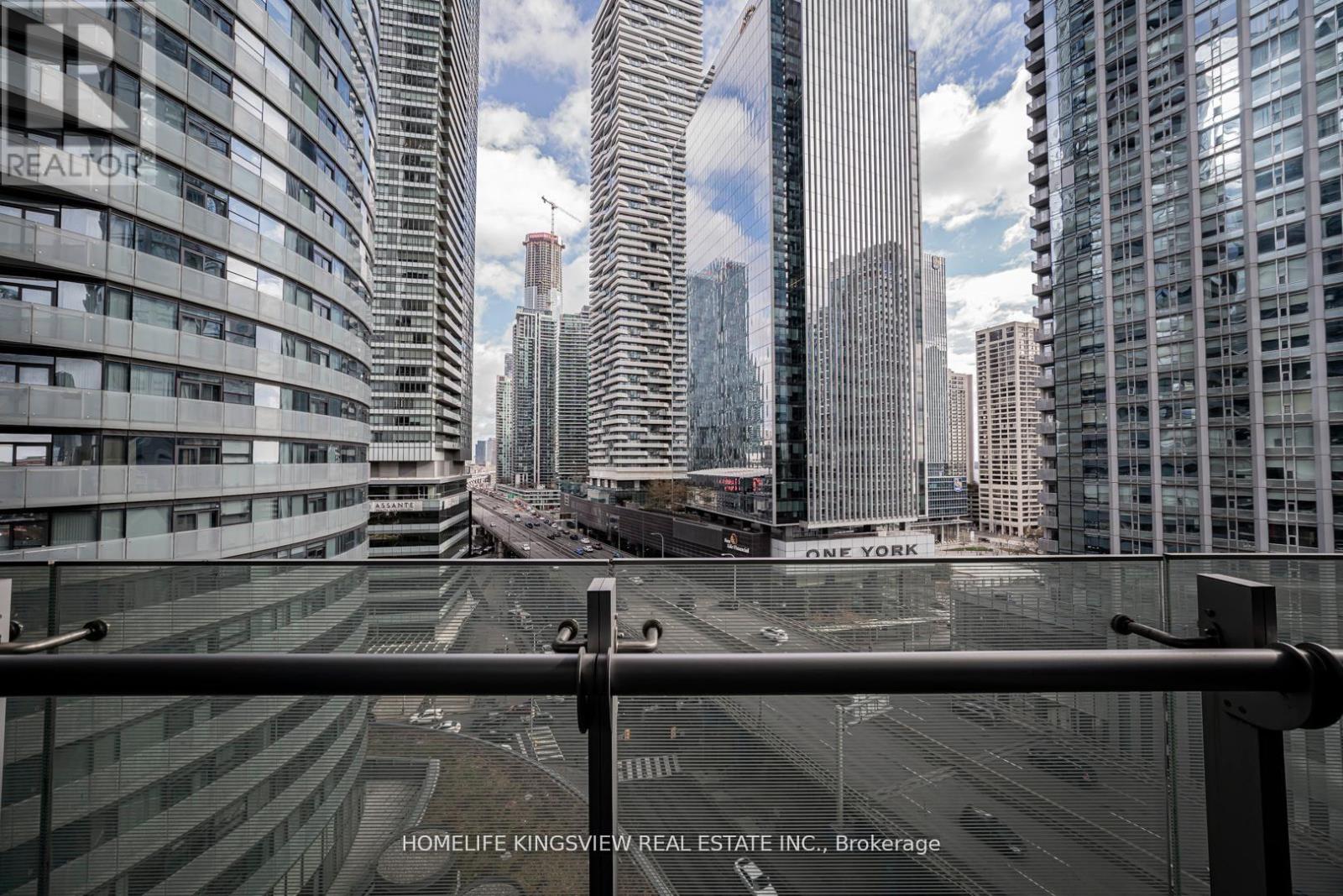 #1001 12 YORK STREET - 22