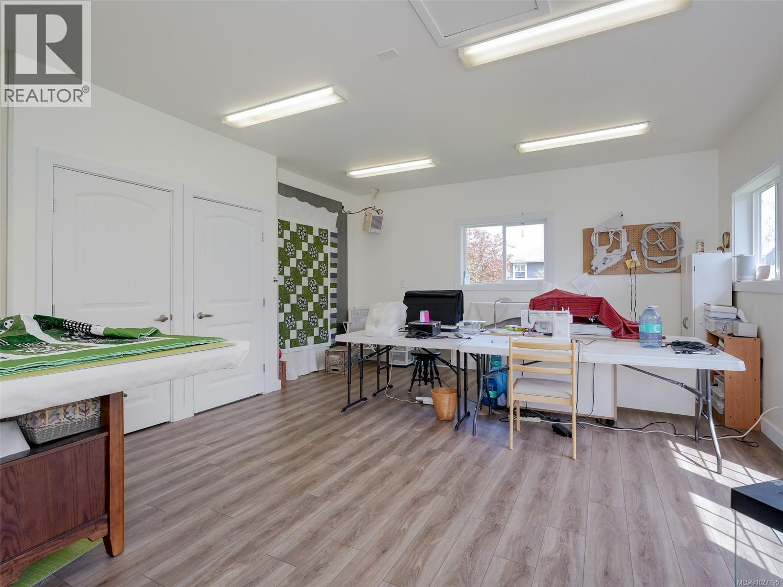 1672 Narissa Rd, Sooke