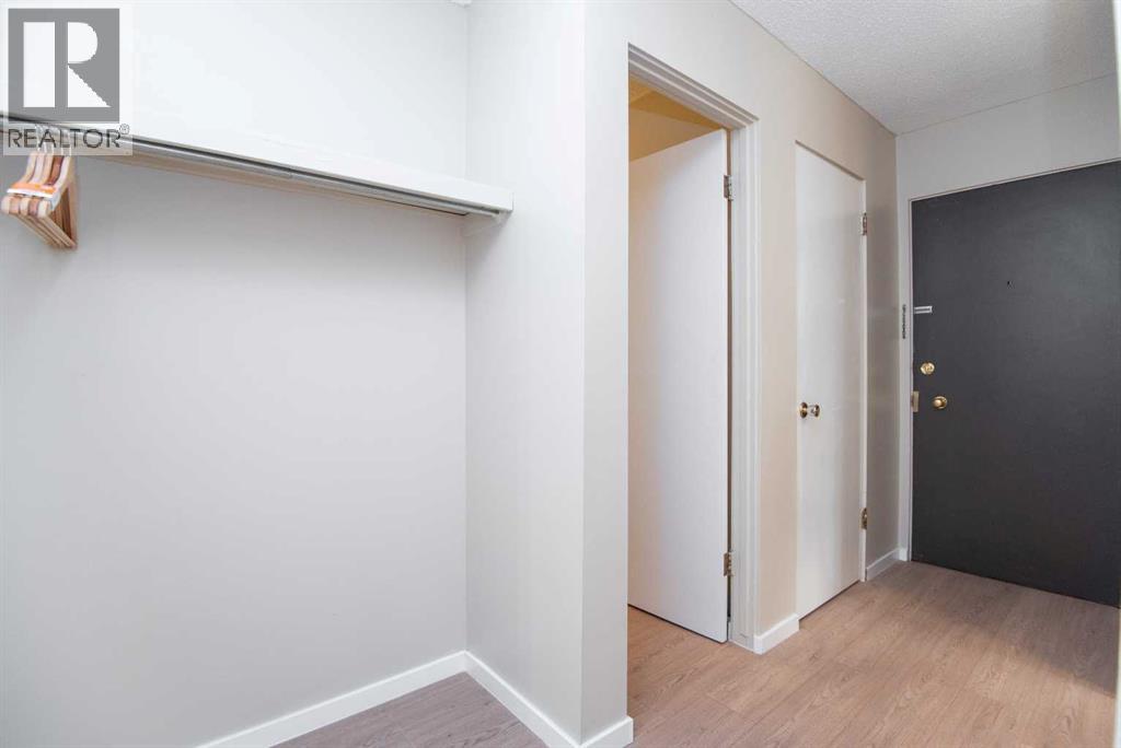 307, 4811 55 Street - Photo 2 of 21, Red Deer, Alberta