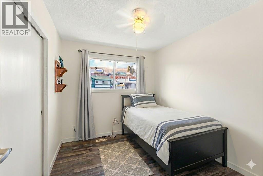 1616 HILLCREST AVENUE - 19