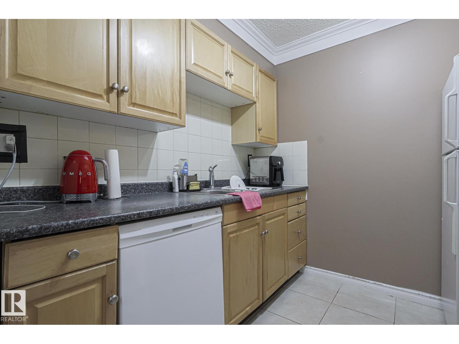 
          147 8745 165 ST NW NW
            <br/>
            <span>Edmonton</span>
            , 
            <span>AB</span>
             <span>T5R2R7</span>
        