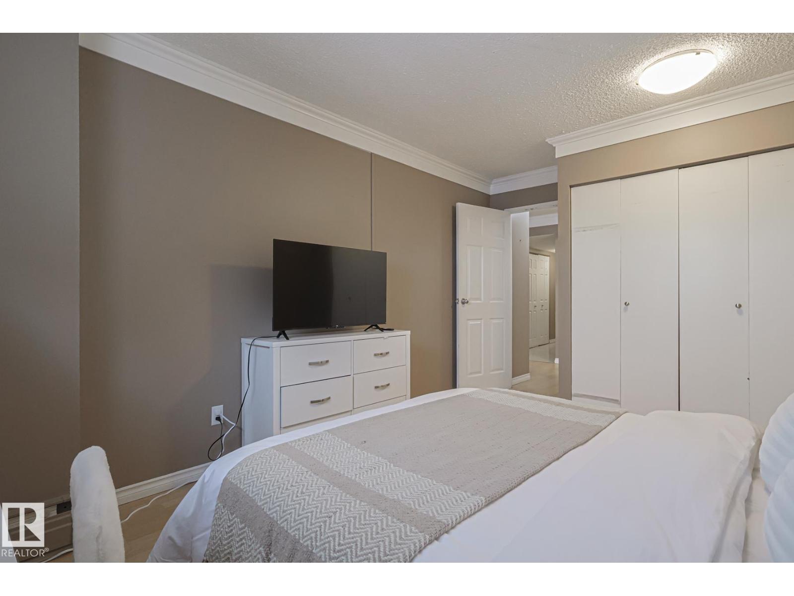 
          147 8745 165 ST NW NW
            <br/>
            <span>Edmonton</span>
            , 
            <span>AB</span>
             <span>T5R2R7</span>
         - Photo 15