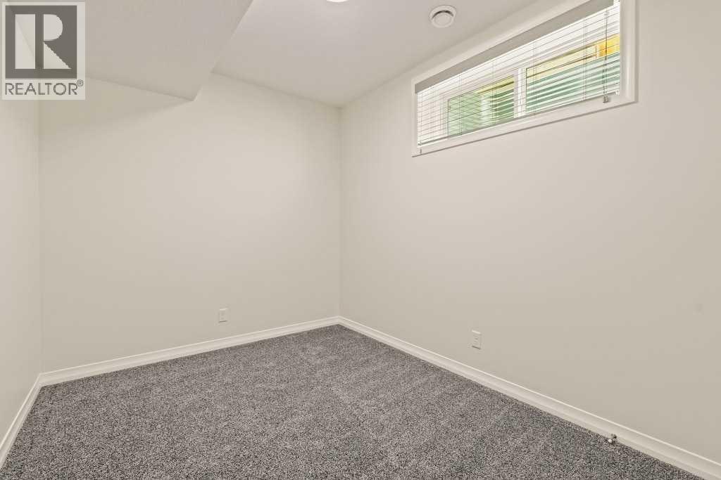 44 Riviera Court, Cochrane