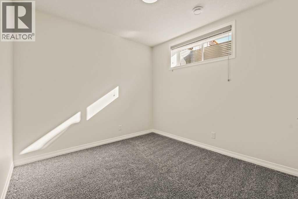 44 Riviera Court, Cochrane