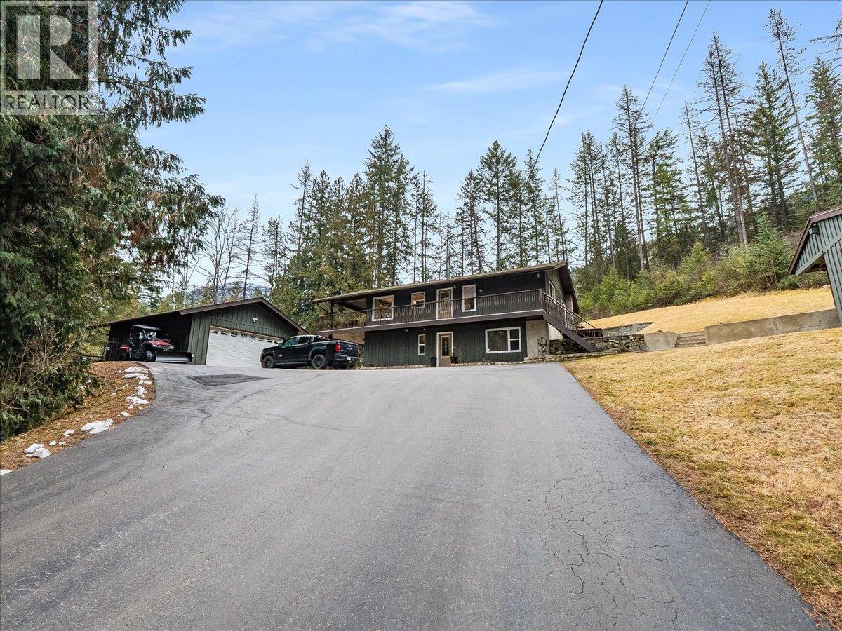 2162 Old Salmo Road - 2