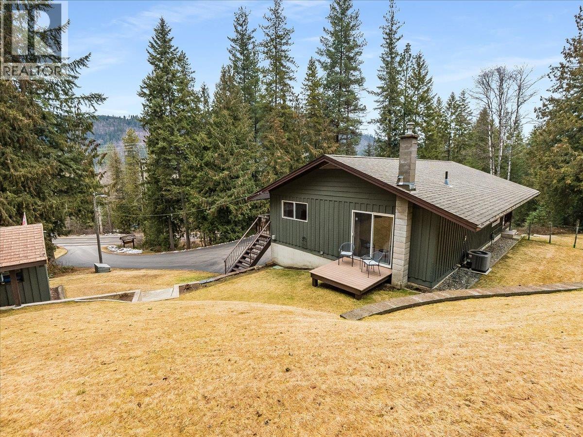 2162 Old Salmo Road - 32