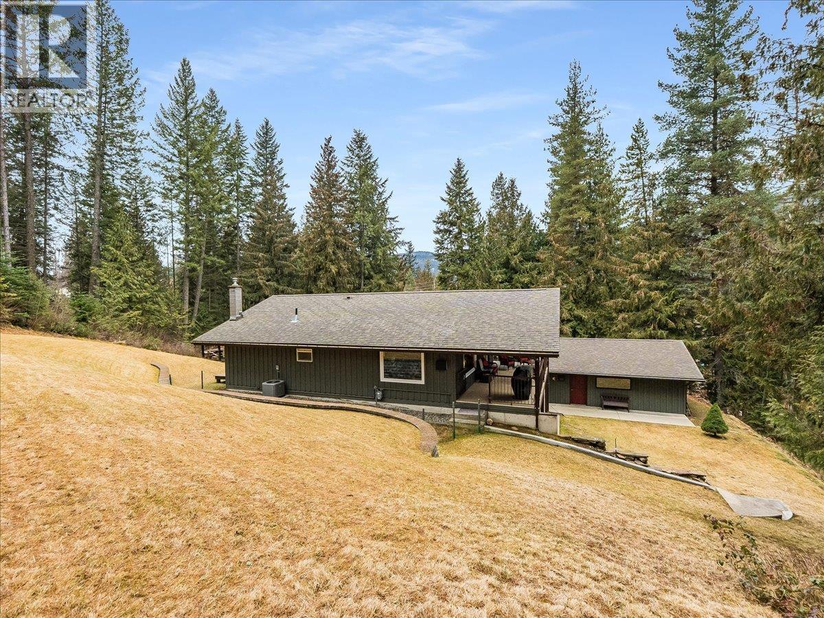 2162 Old Salmo Road - 33