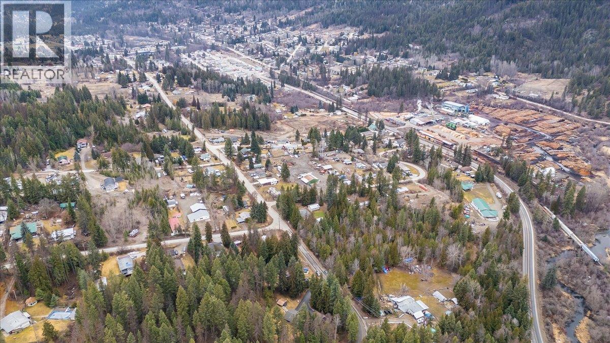 2162 Old Salmo Road - 65
