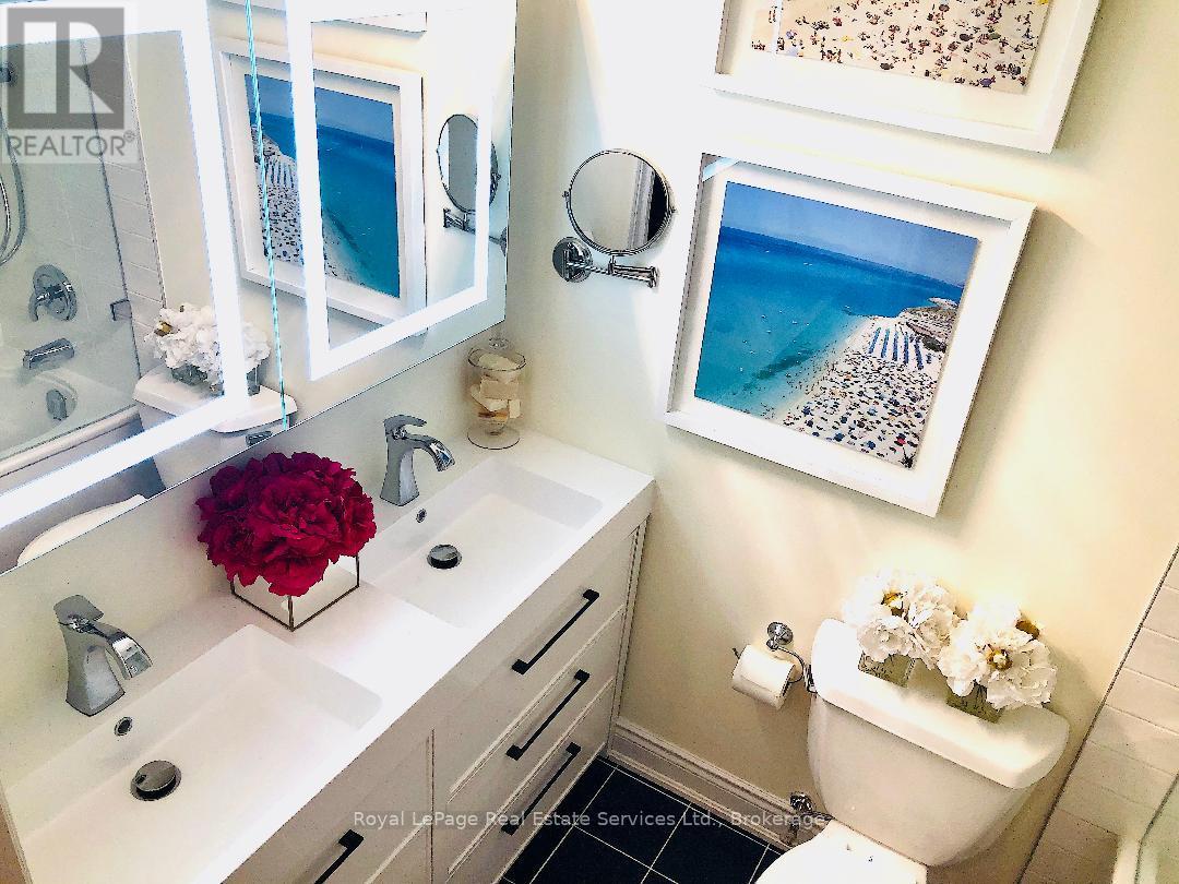 105 - 2185 MARINE DRIVE - Photo 3 of 12, Oakville (BR Bronte), Ontario