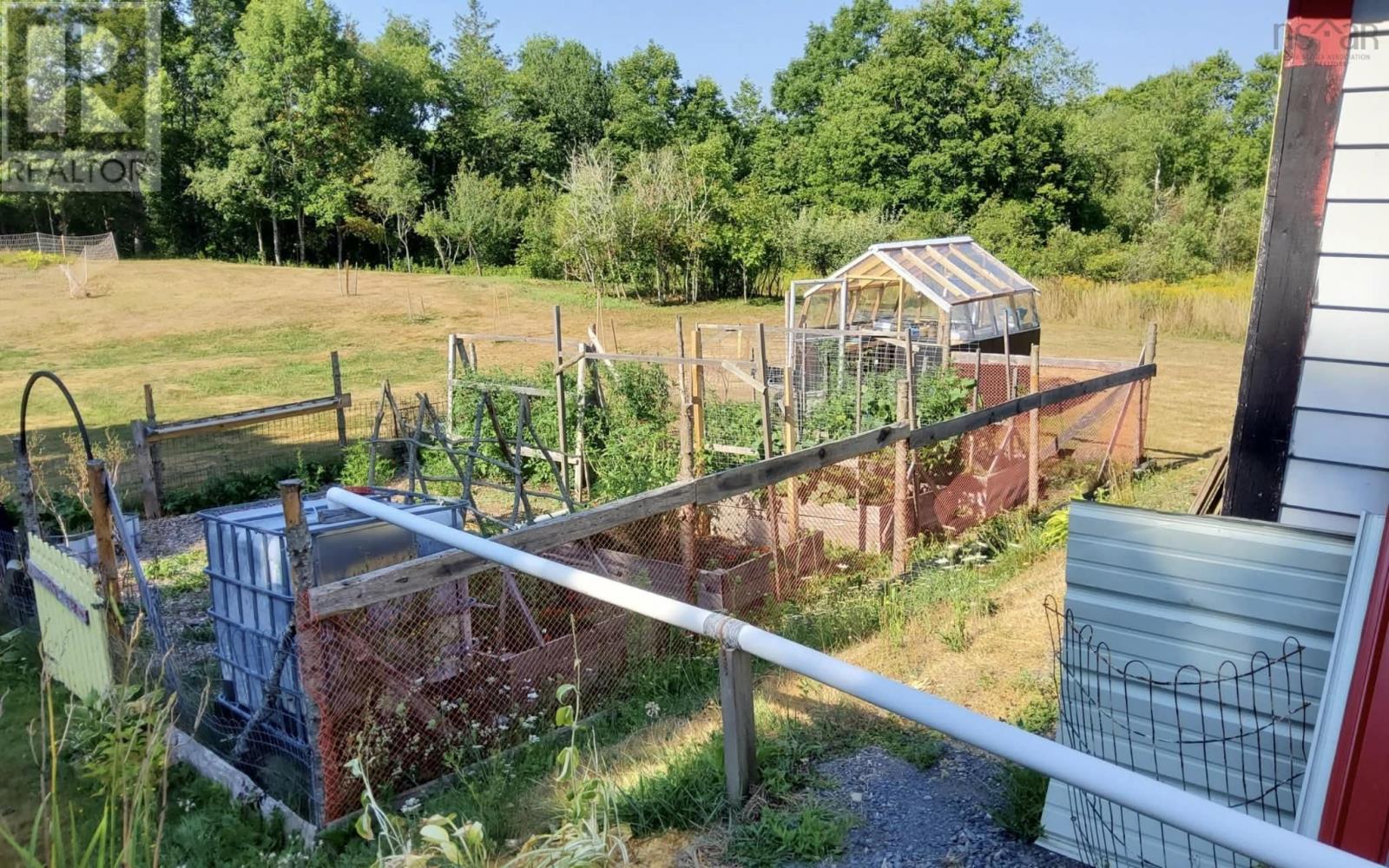 Property 10 of 34 of 997 East River East Side Road