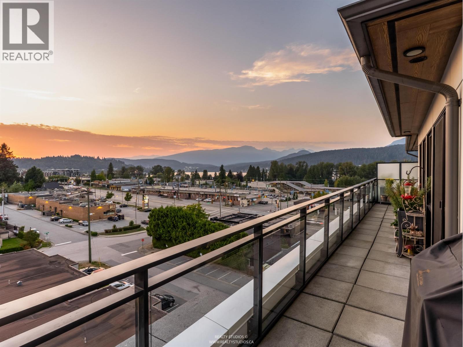 608 3018 ST GEORGE STREET, Port Moody