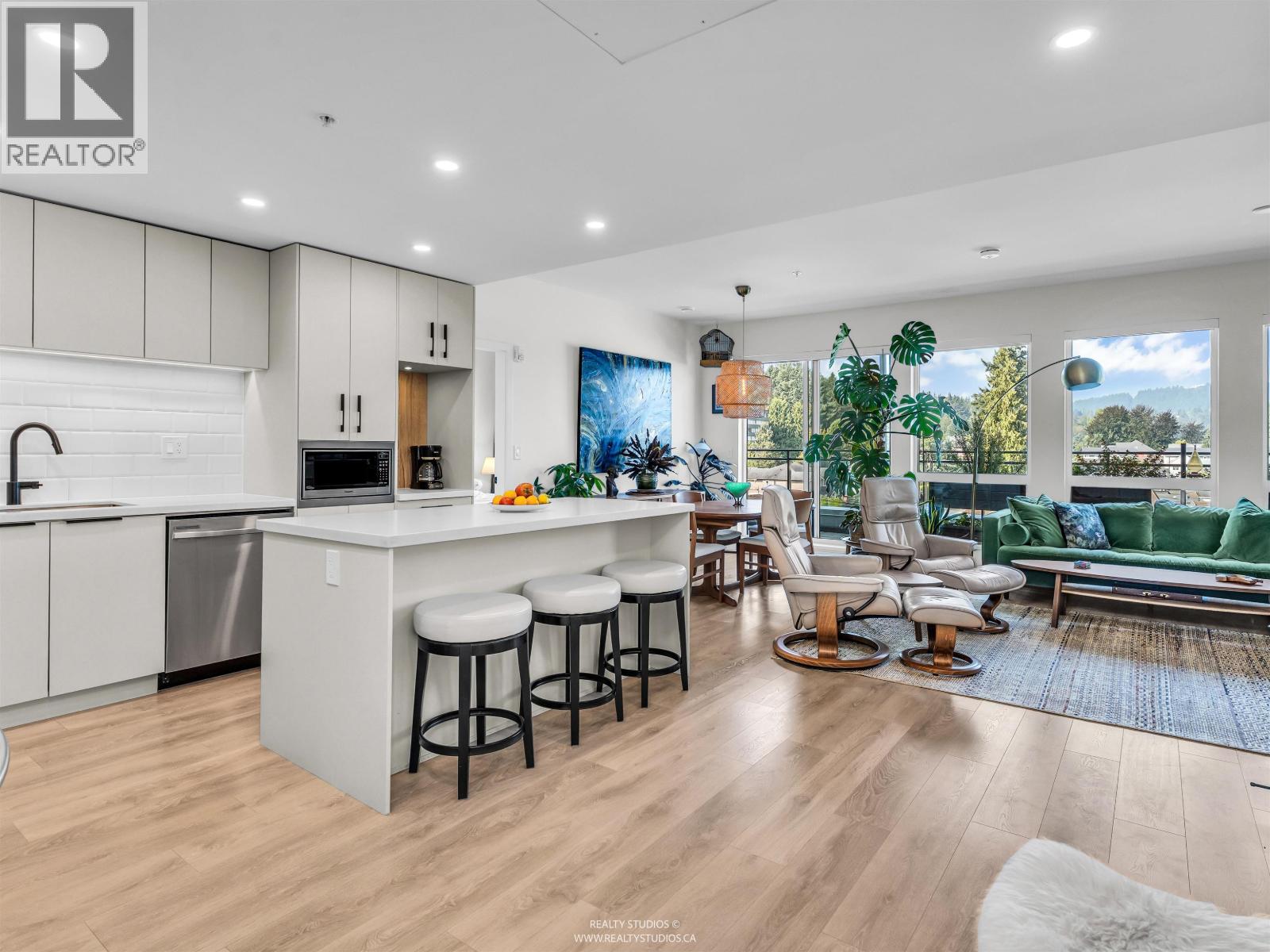 608 3018 ST GEORGE STREET, Port Moody