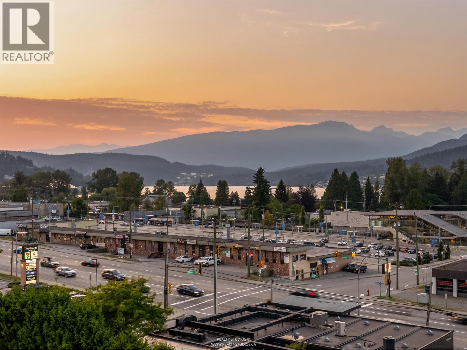 608 3018 ST GEORGE STREET, Port Moody