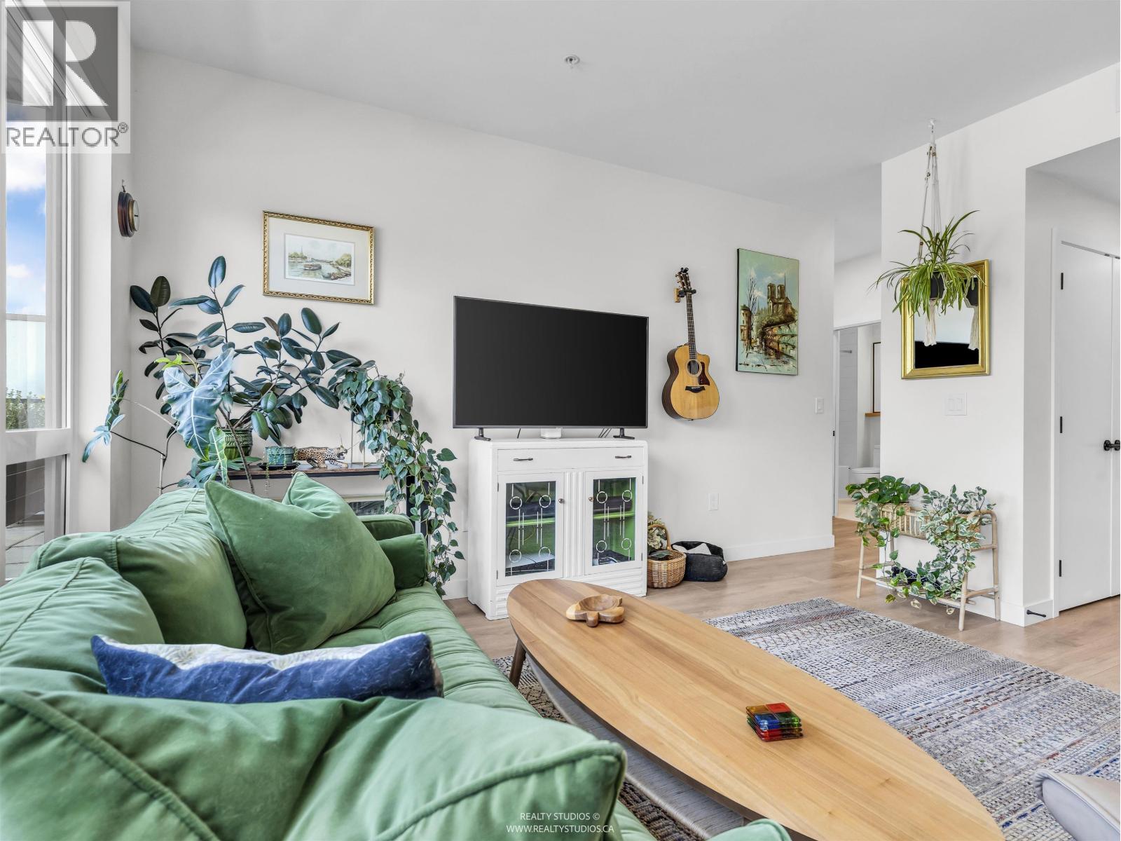 608 3018 ST GEORGE STREET, Port Moody