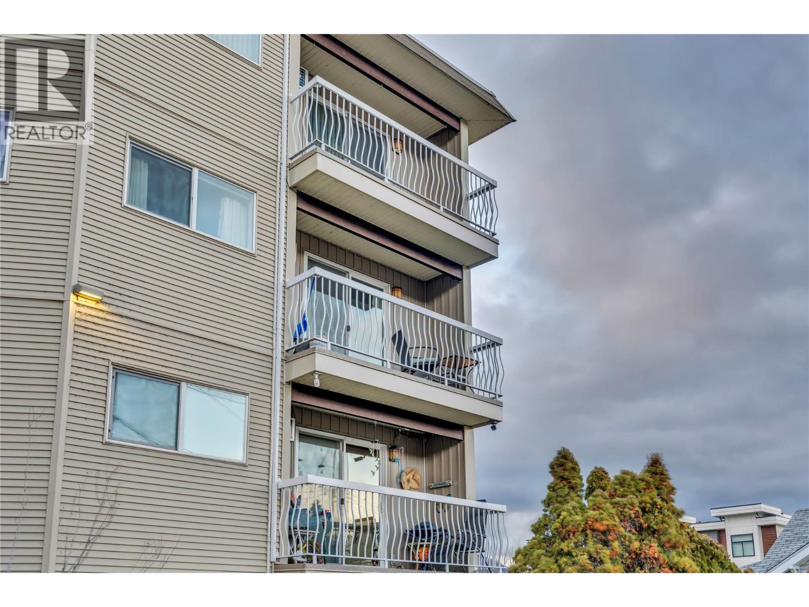 312 803 Fairview Road, Penticton