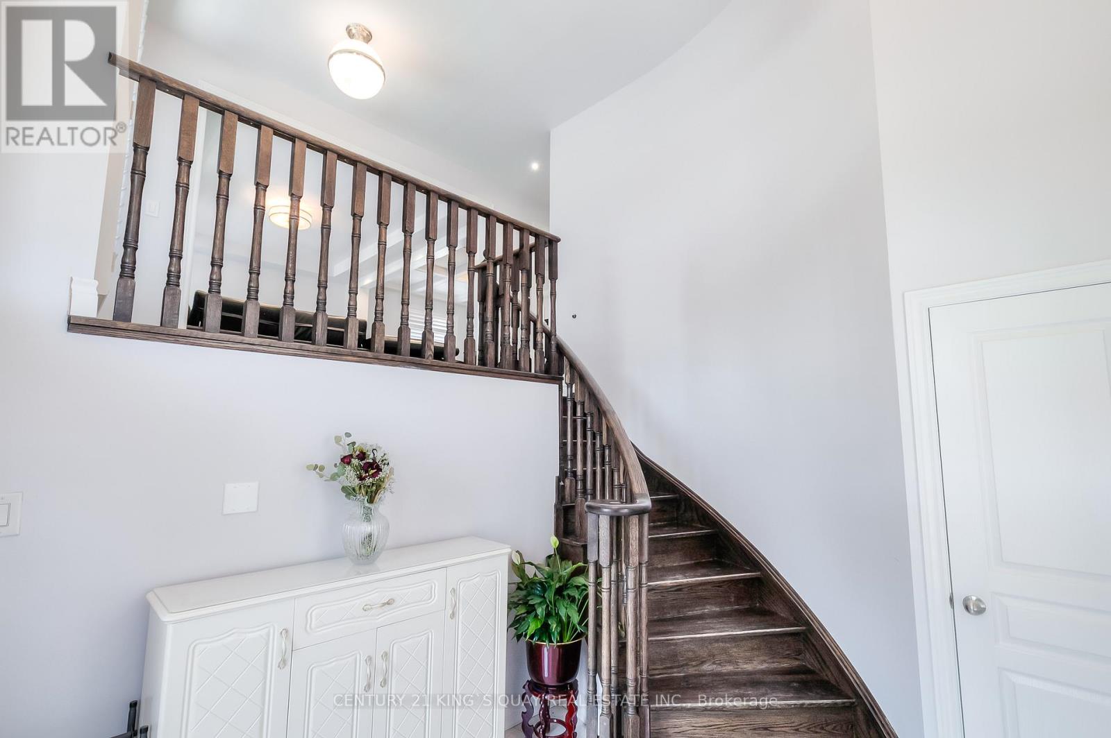 18 MANILA AVENUE - Photo 4 of 40, Markham (Berczy), Ontario