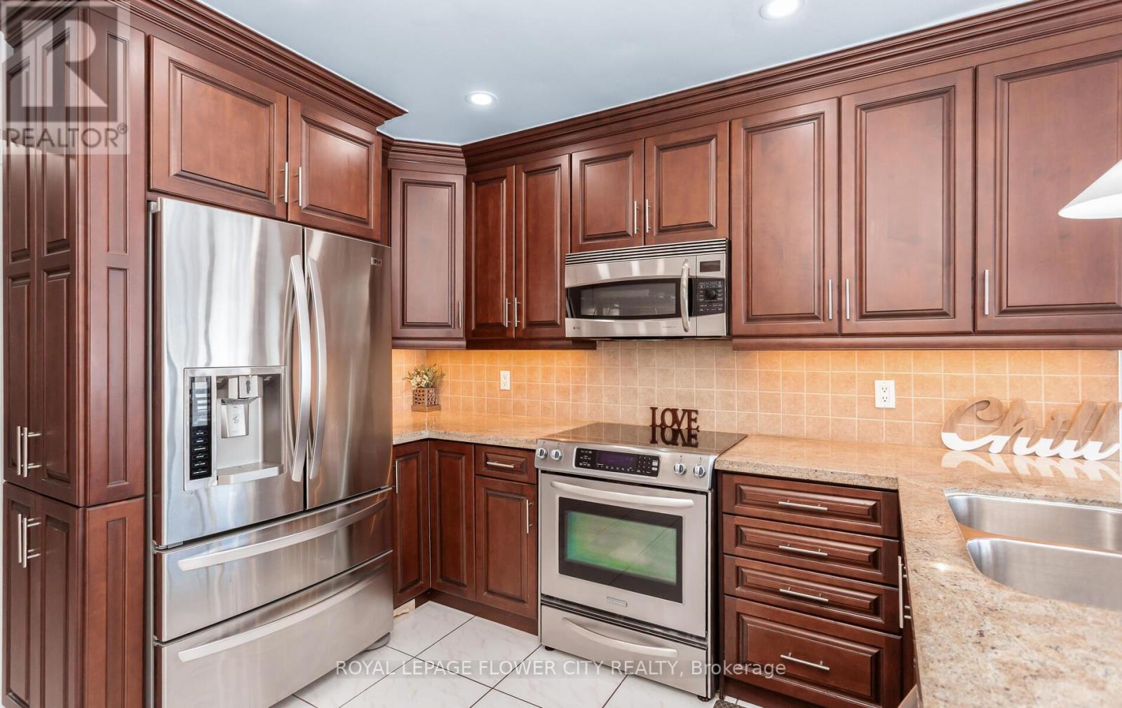 Single Family House for Sale in  NEWGREEN CRESCENT Brampton (Westgate) 