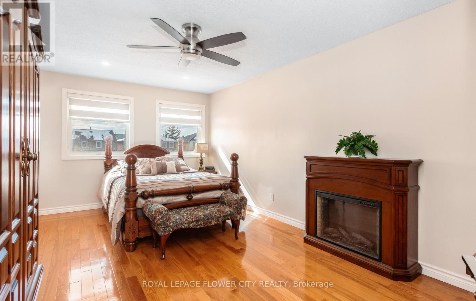 Single Family House for Sale in  NEWGREEN CRESCENT Brampton (Westgate) 