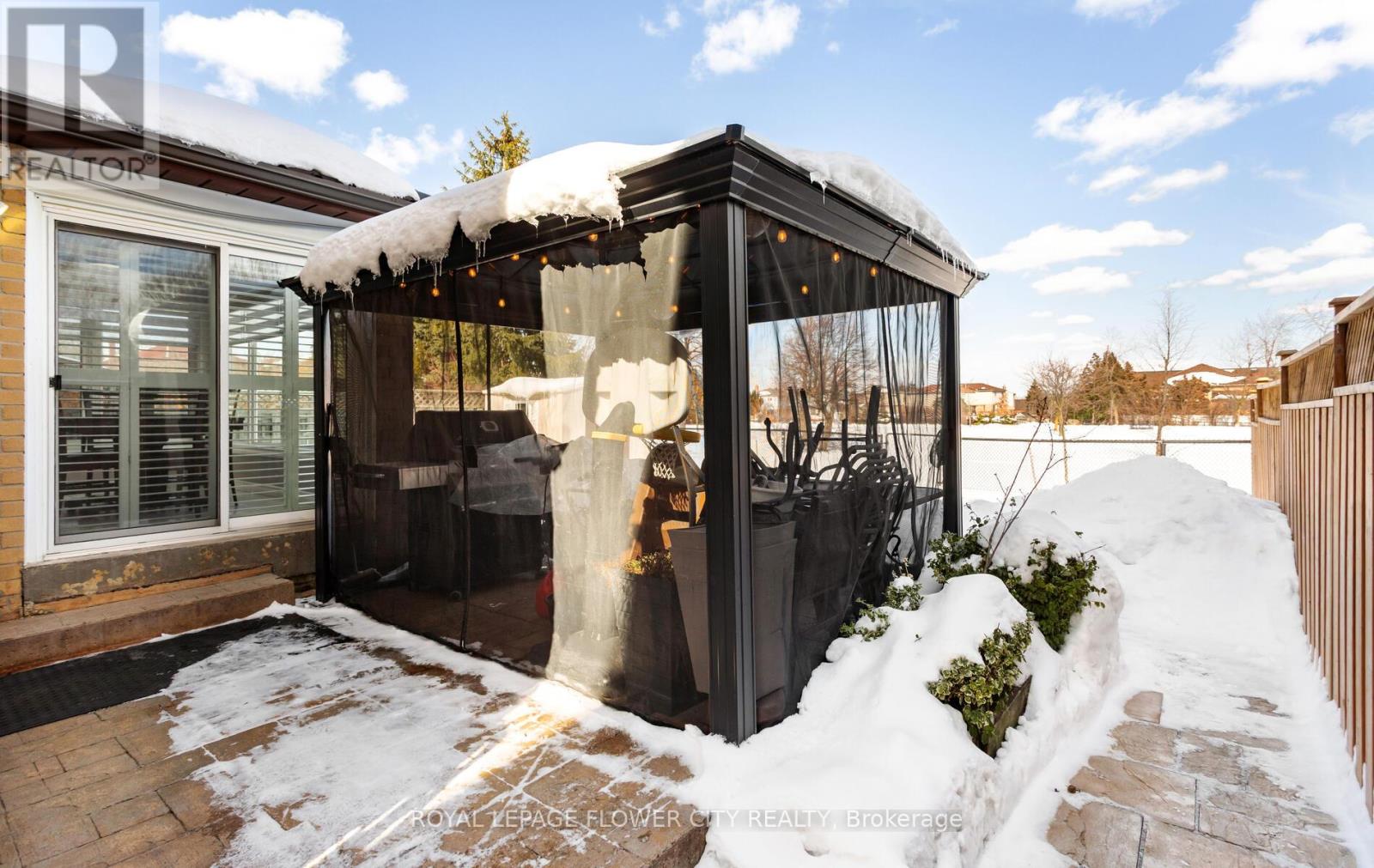 Single Family House for Sale in  NEWGREEN CRESCENT Brampton (Westgate) 