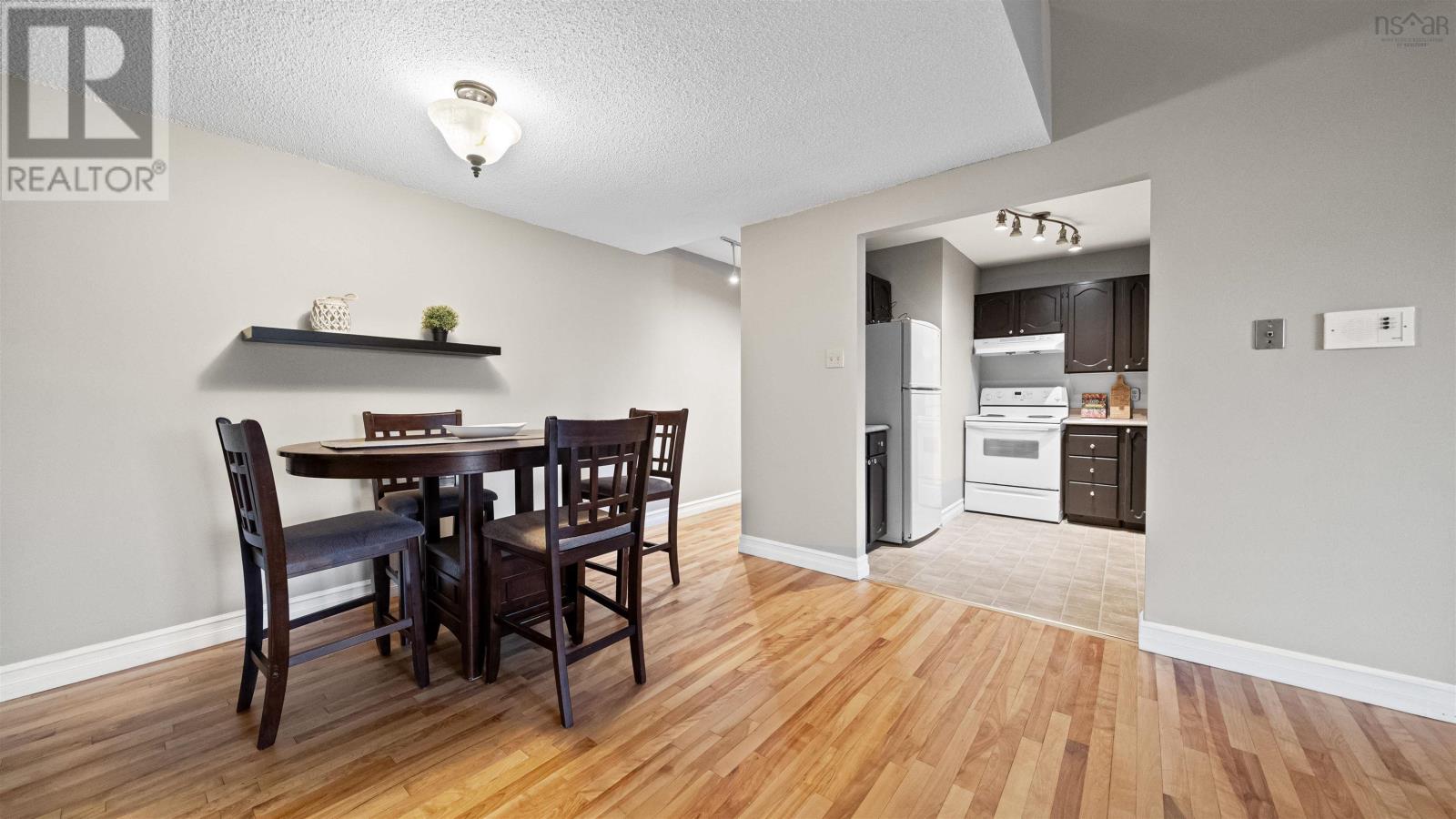 Property 9 of 25 of 9 4 Rose Way