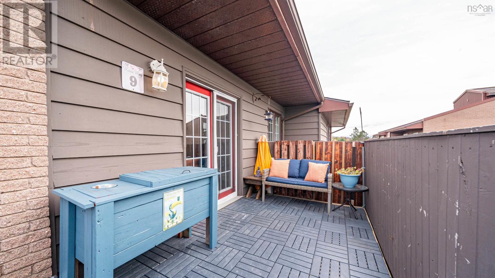 Property 25 of 25 of 9 4 Rose Way