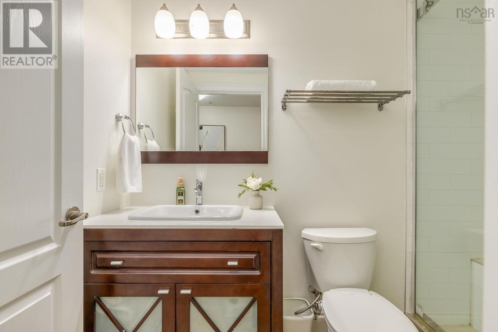 Property 8 of 33 of 600 200 Crown Drive