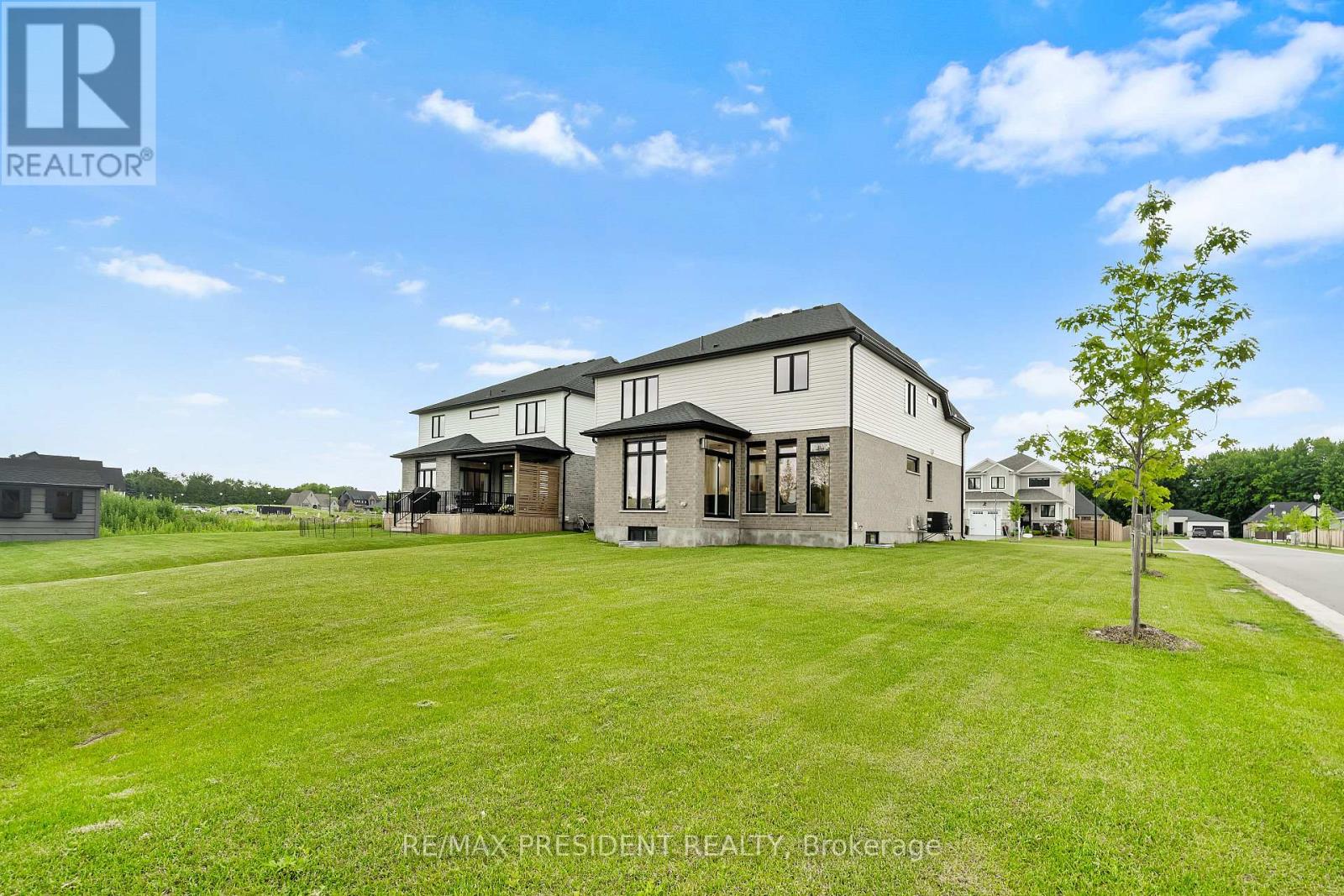 191 FOXBOROUGH PLACE - Photo 5 of 38, Thames Centre (Thorndale), Ontario