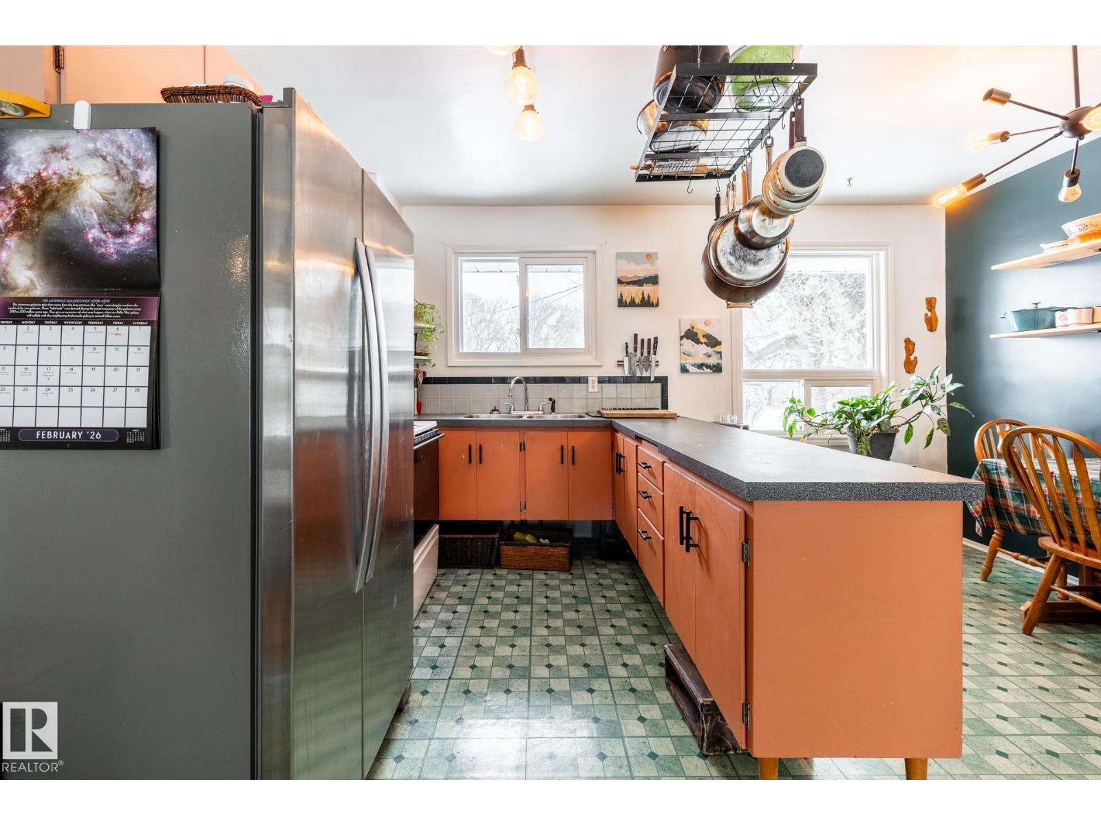 12231 47 ST NW - 10