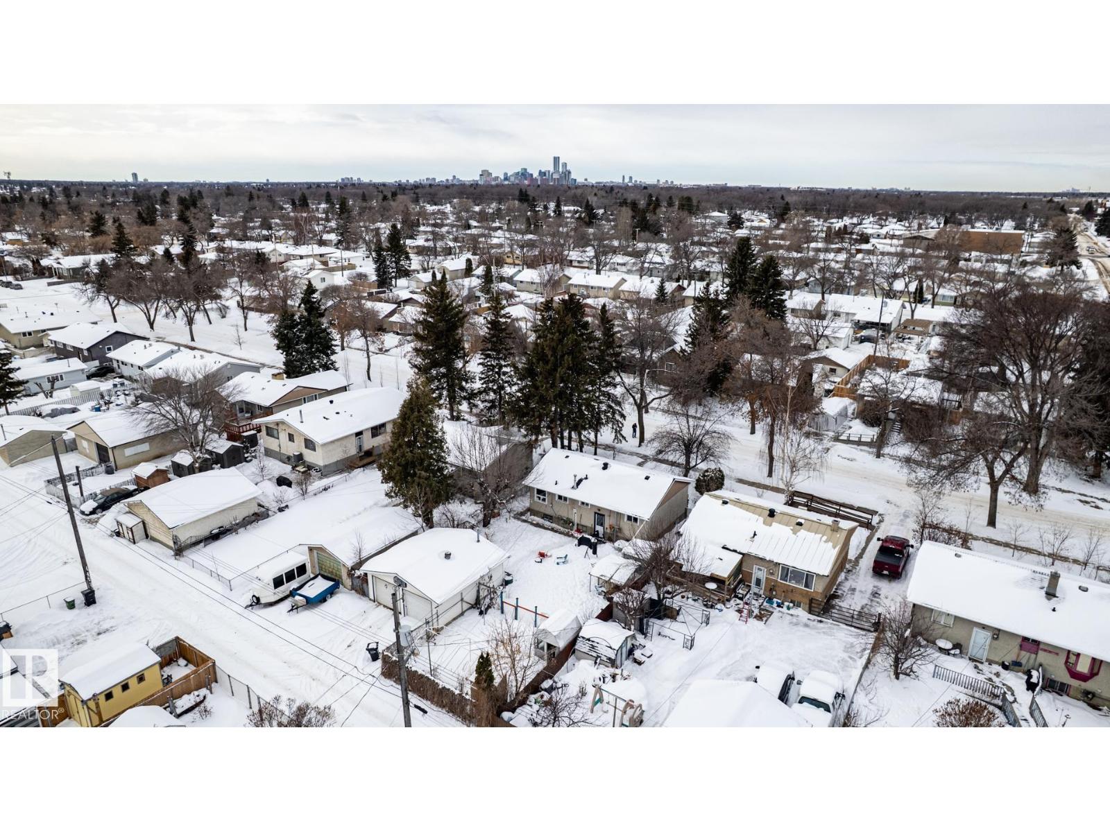 12231 47 ST NW - 47