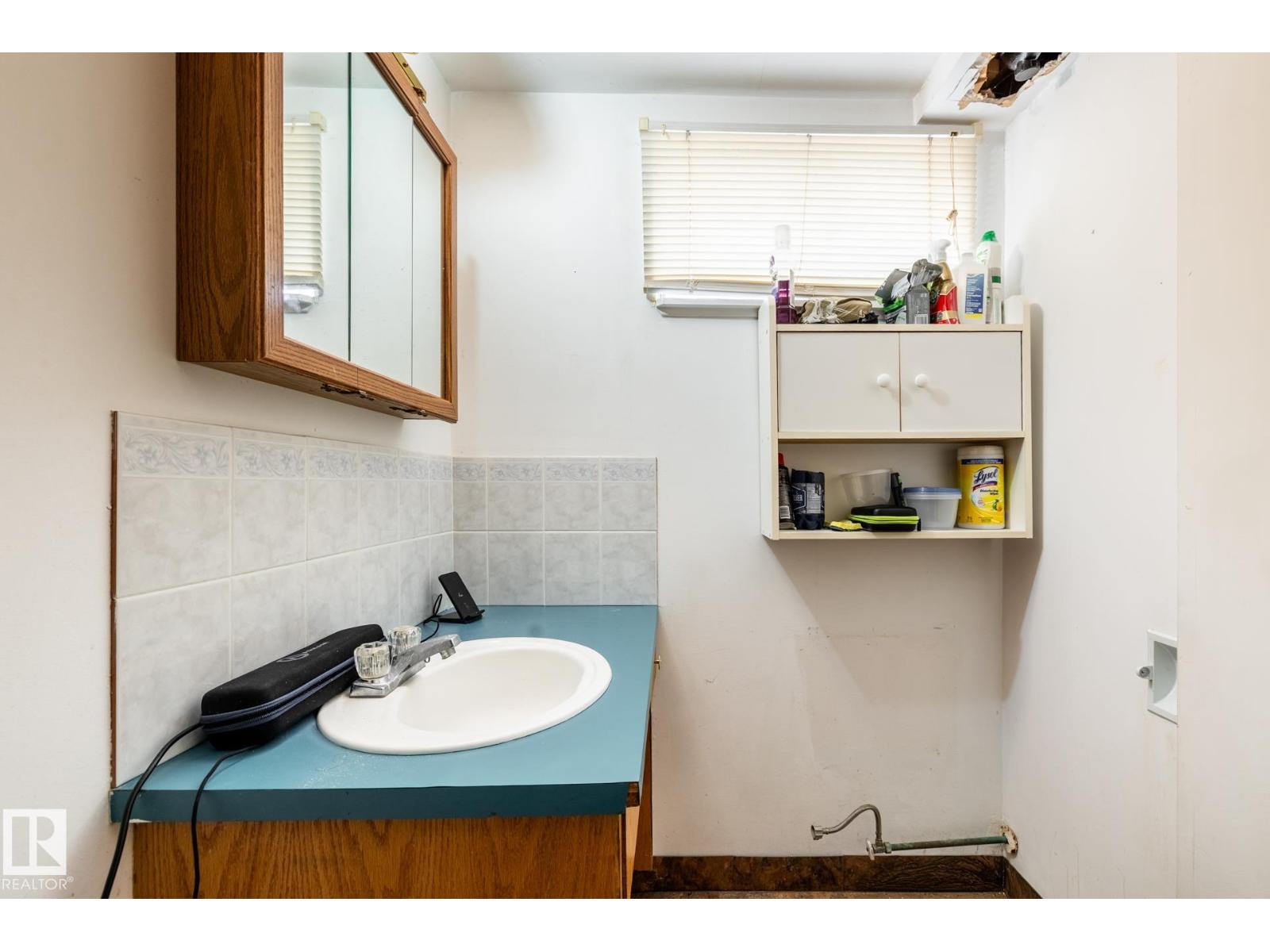 12231 47 ST NW - 27