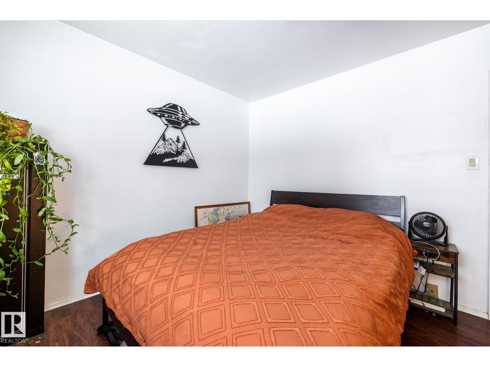 12231 47 ST NW - 21