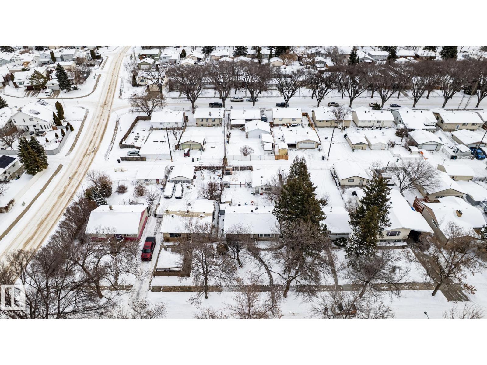 12231 47 ST NW - 42