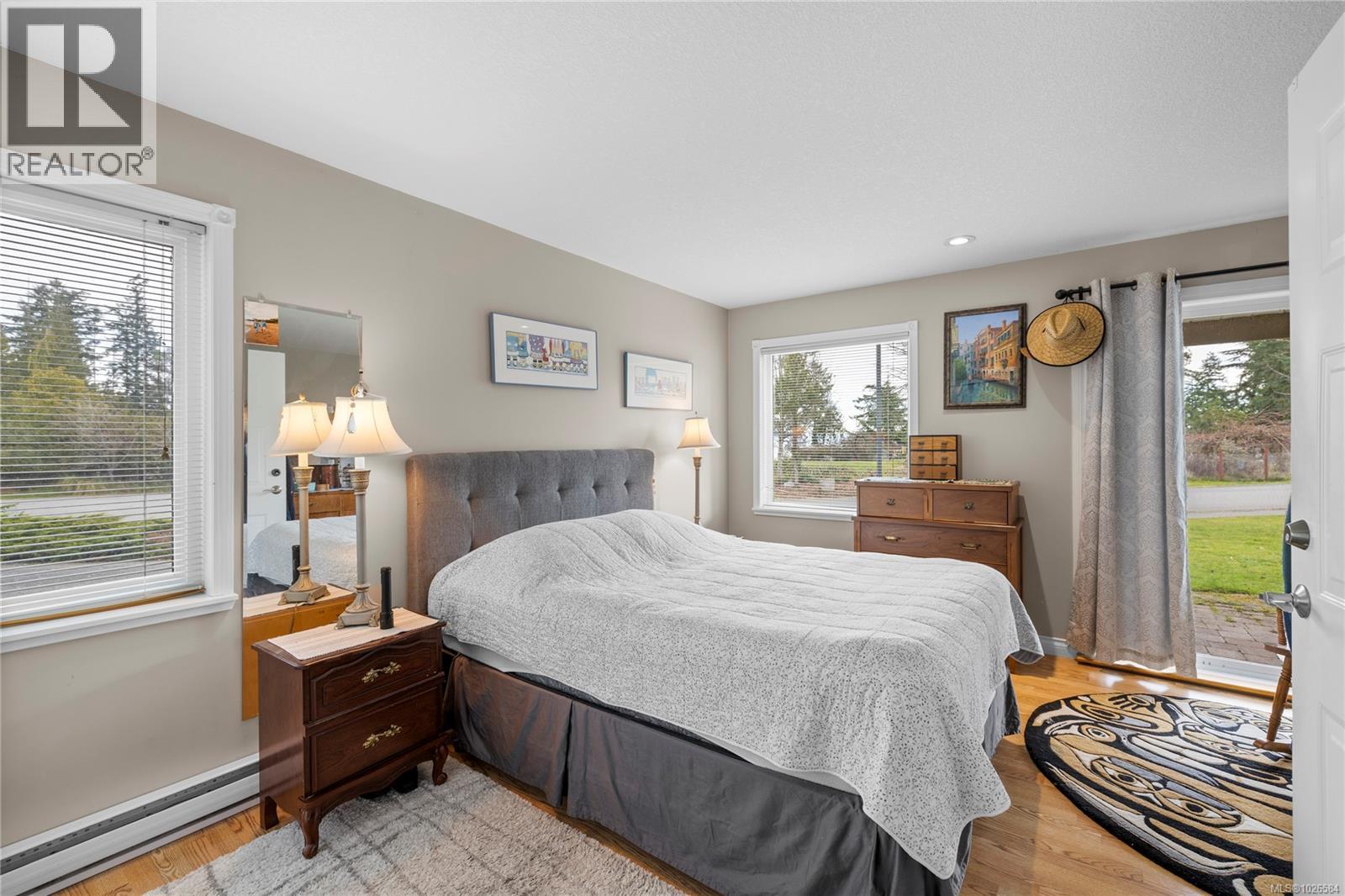 615 Chinook Ave, Parksville