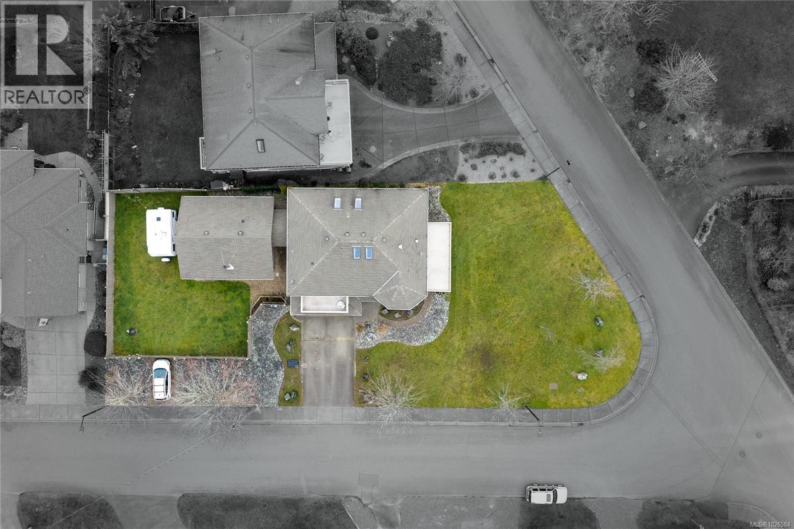 615 Chinook Ave, Parksville