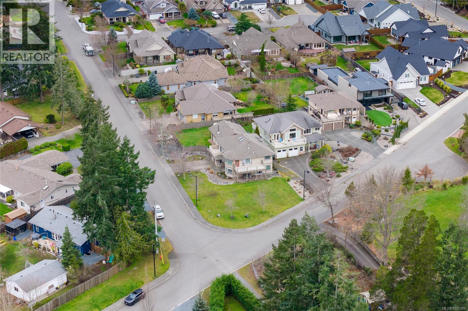 615 Chinook Ave, Parksville