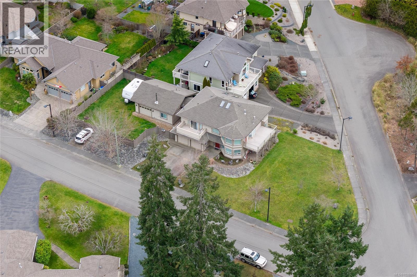 615 Chinook Ave, Parksville