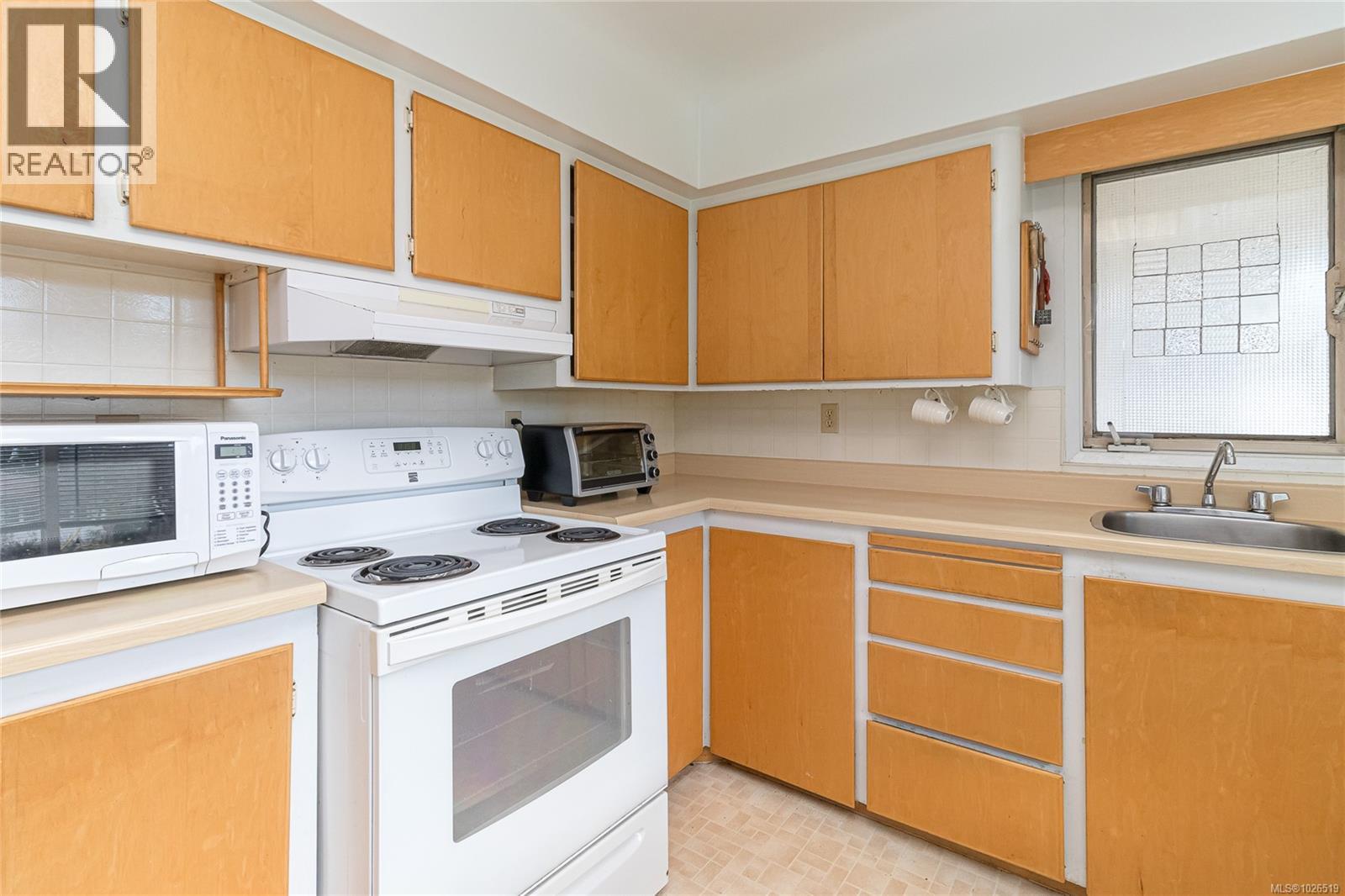  1364 Harrop Road, Saanich