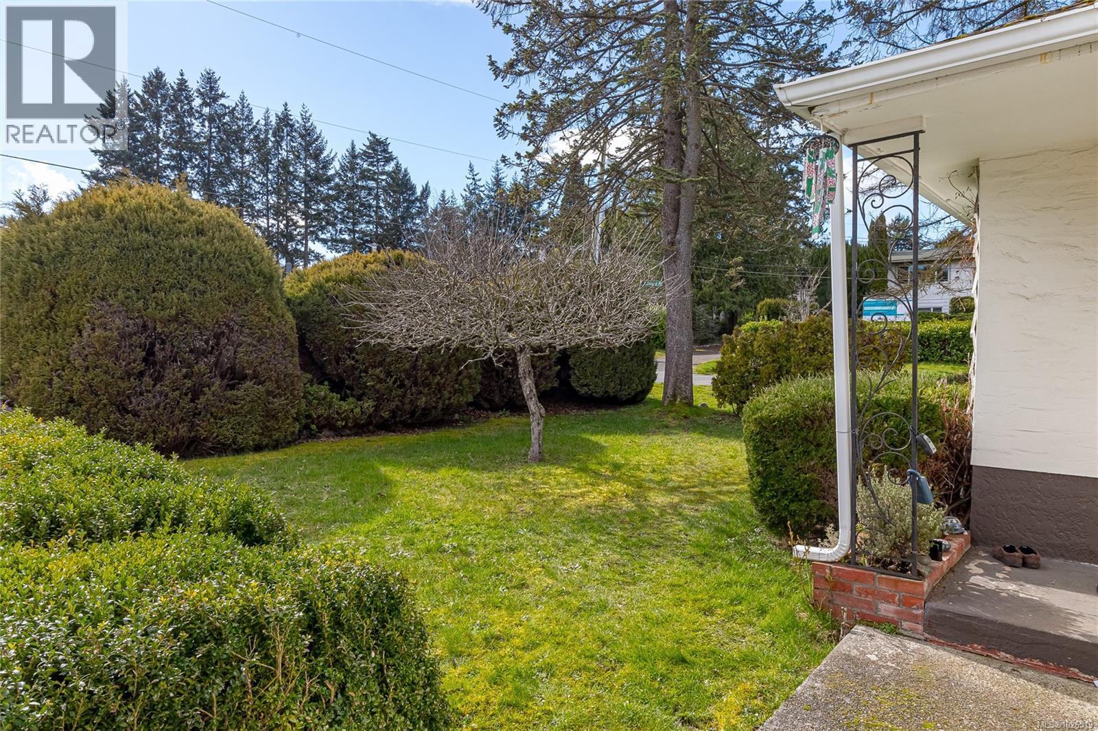  1364 Harrop Road, Saanich